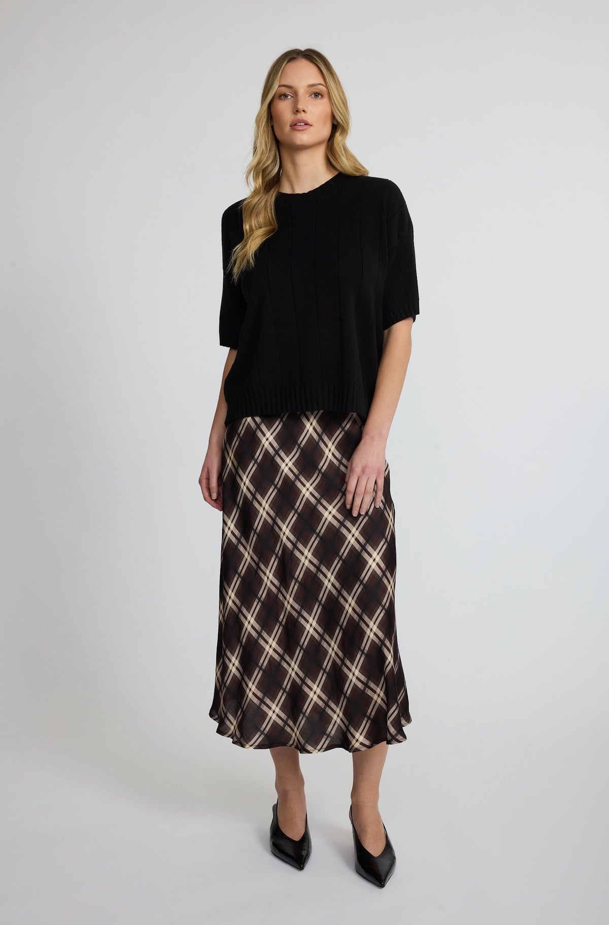 Pistache Stripe Rib Short Sleeve Sweater Black
