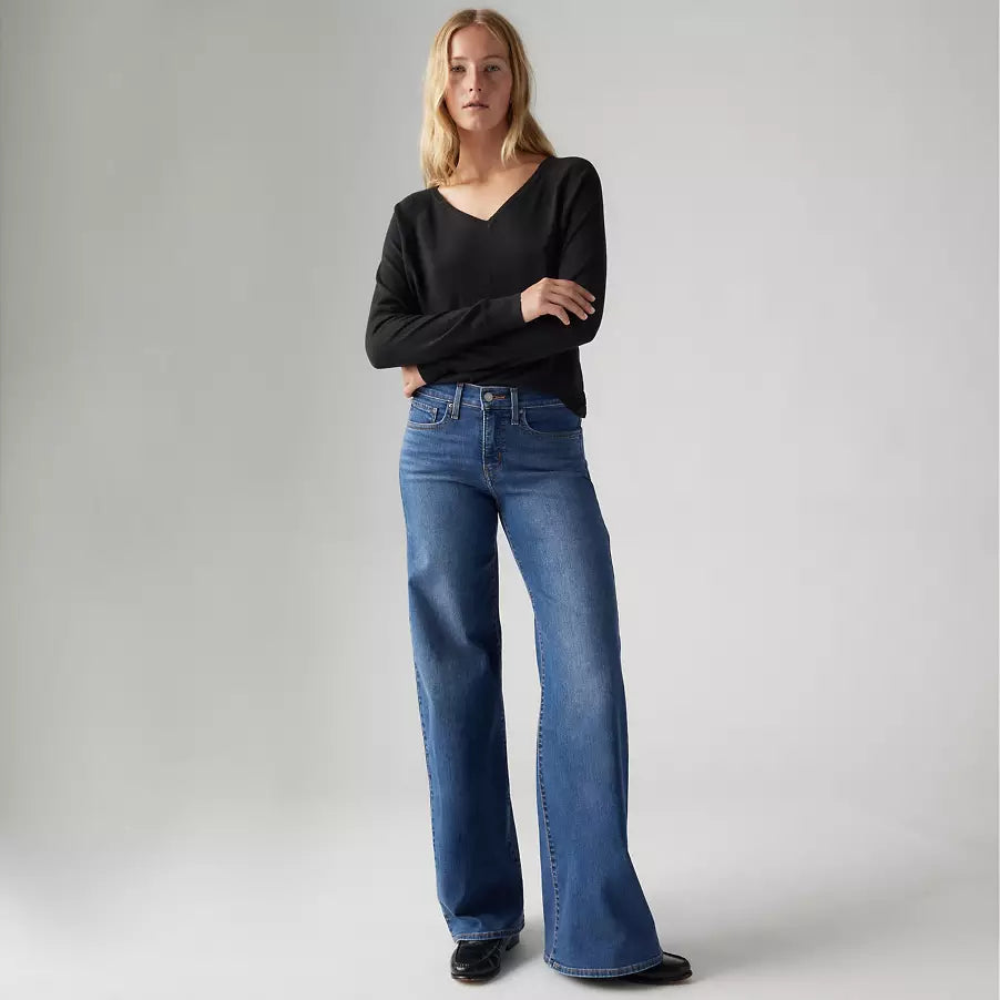 Levi’s 318 Shaping Wide Leg Jeans