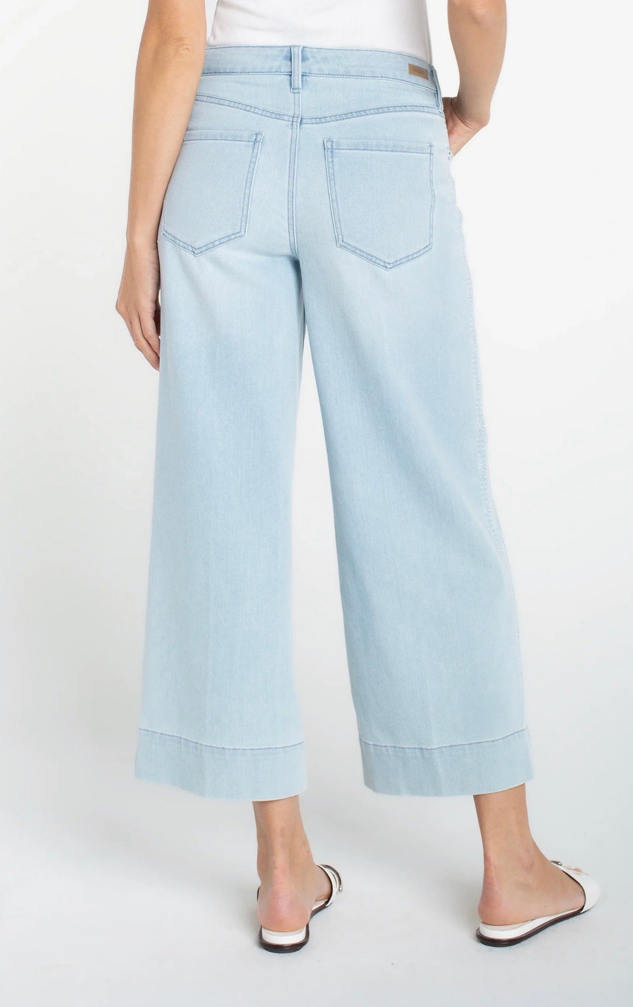 Liverpool Stride Embroidered Seam Cropped Jeans