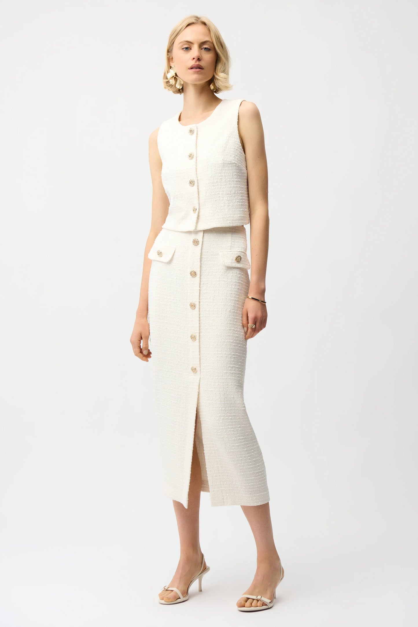 Bouclé Pencil Skirt With Gold Buttons
261301