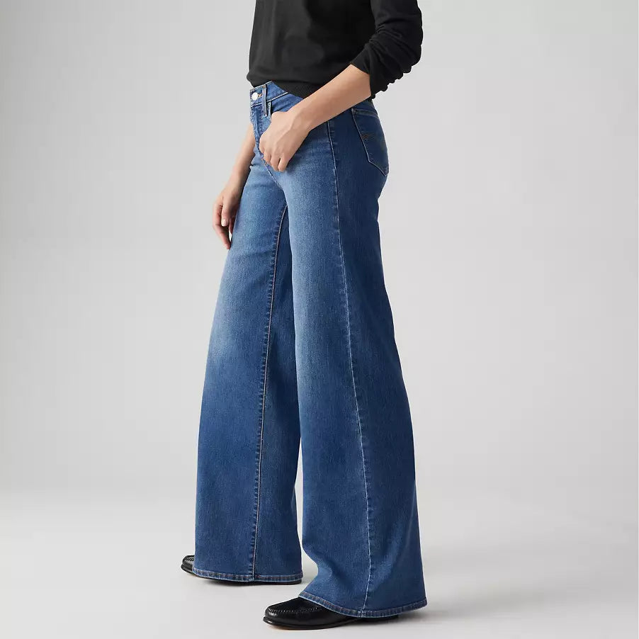 Levi’s 318 Shaping Wide Leg Jeans