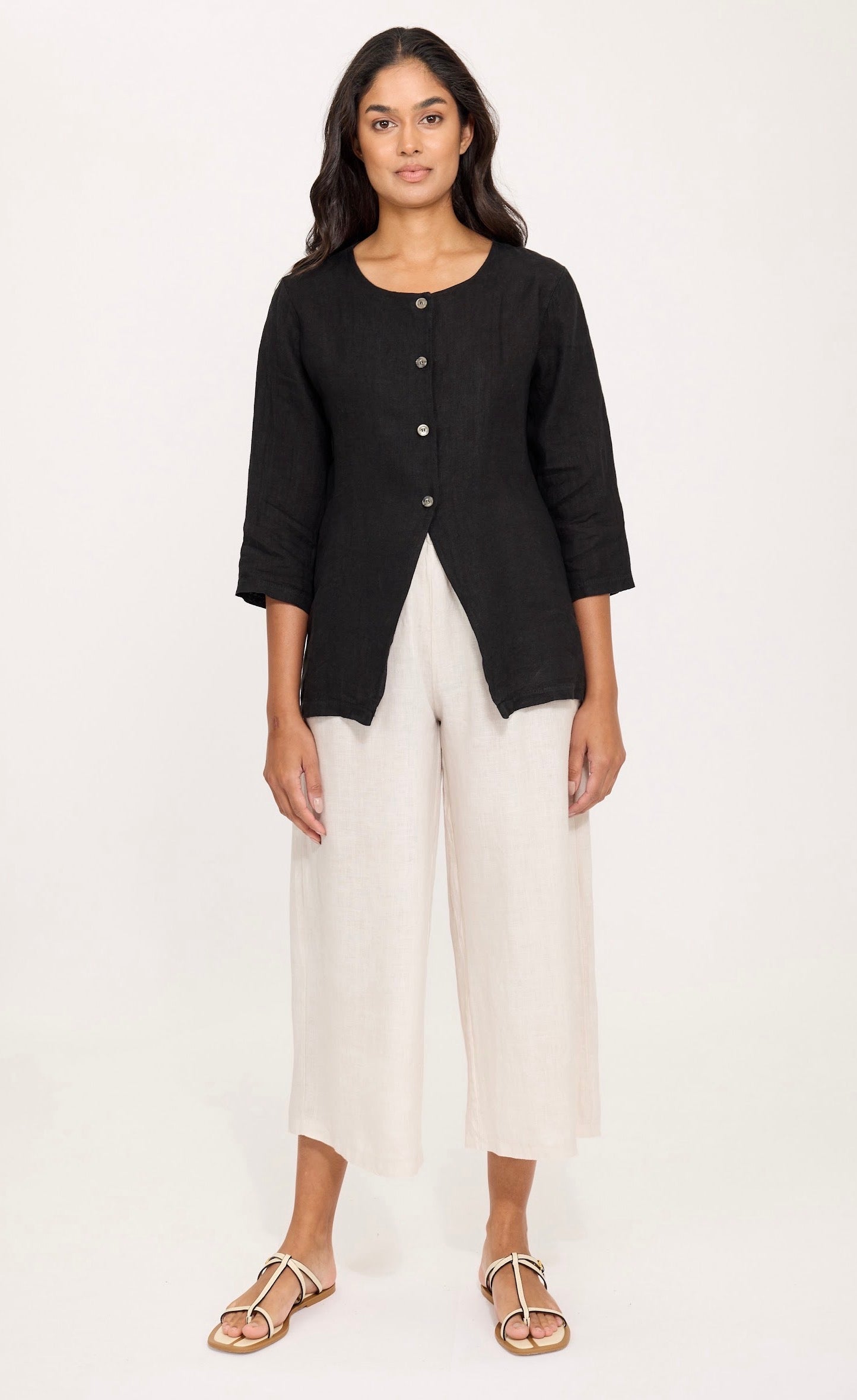Pistache Rounded Open Botton Linen Top Black
