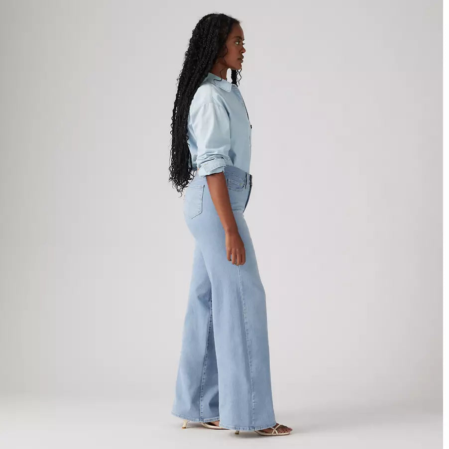 Levi’s 318 Shaping Wide Leg Jeans Light