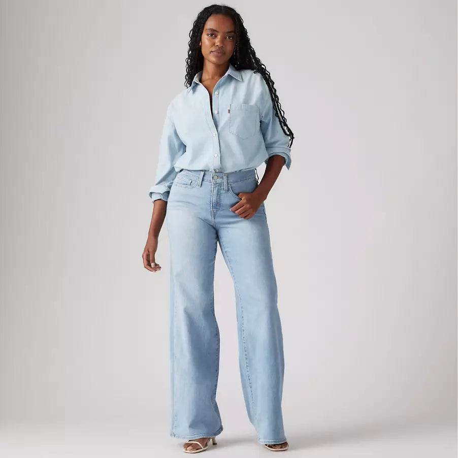 Levi’s 318 Shaping Wide Leg Jeans Light