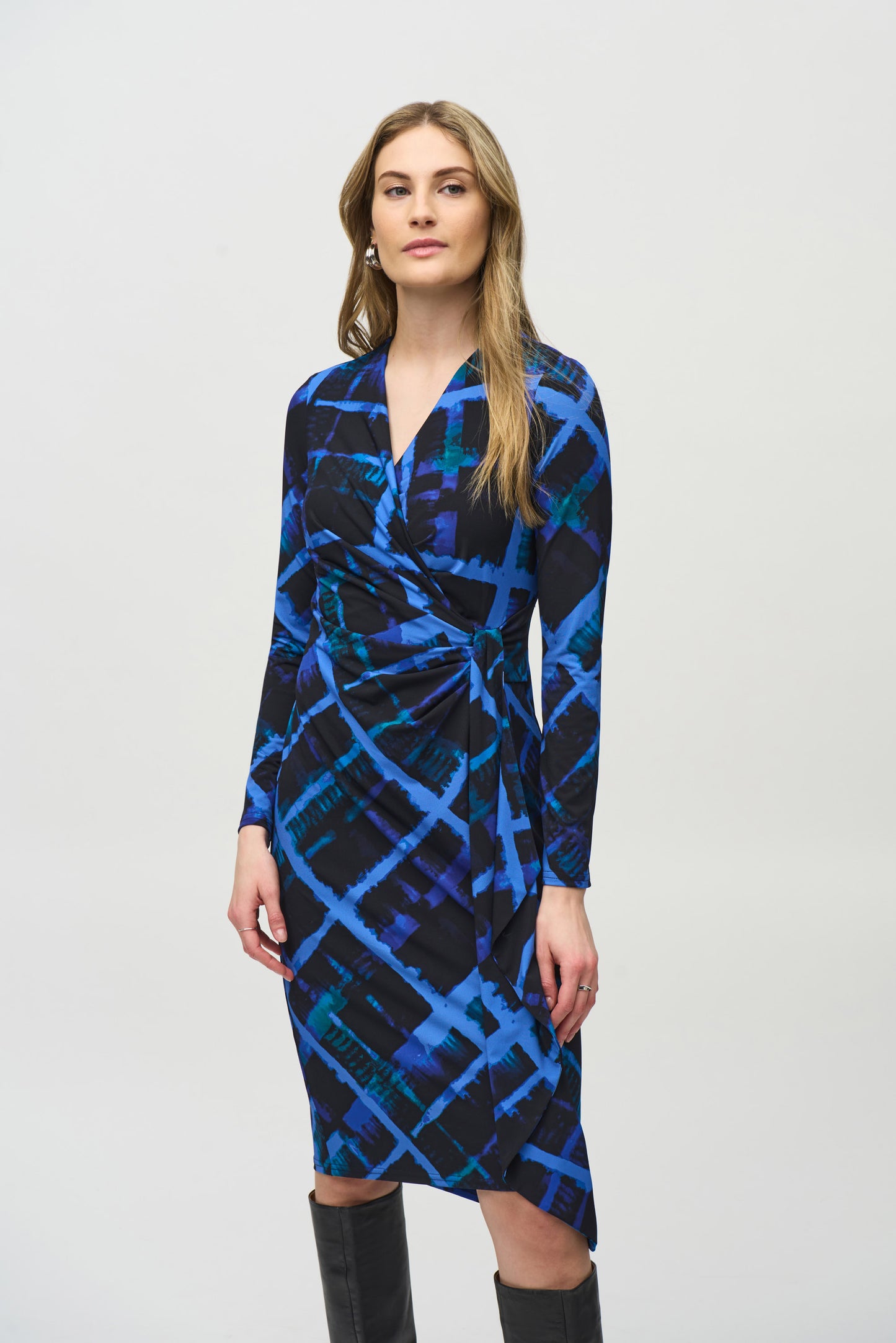 Silky Knit Abstract Print Wrap Dress
244131