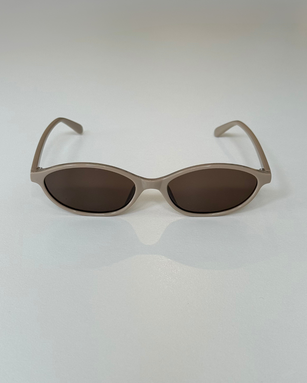 Les Trouvailles De Jen Slim Sunnies Beige