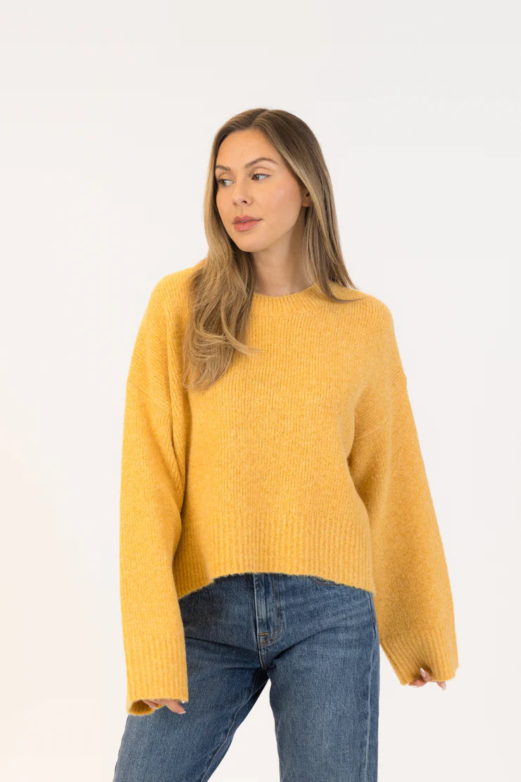 Lyla & Luxe Eva Crewneck Sweater Gold