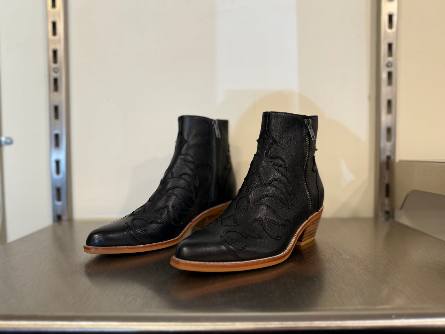 Django & Juliette Ediee Boot Black