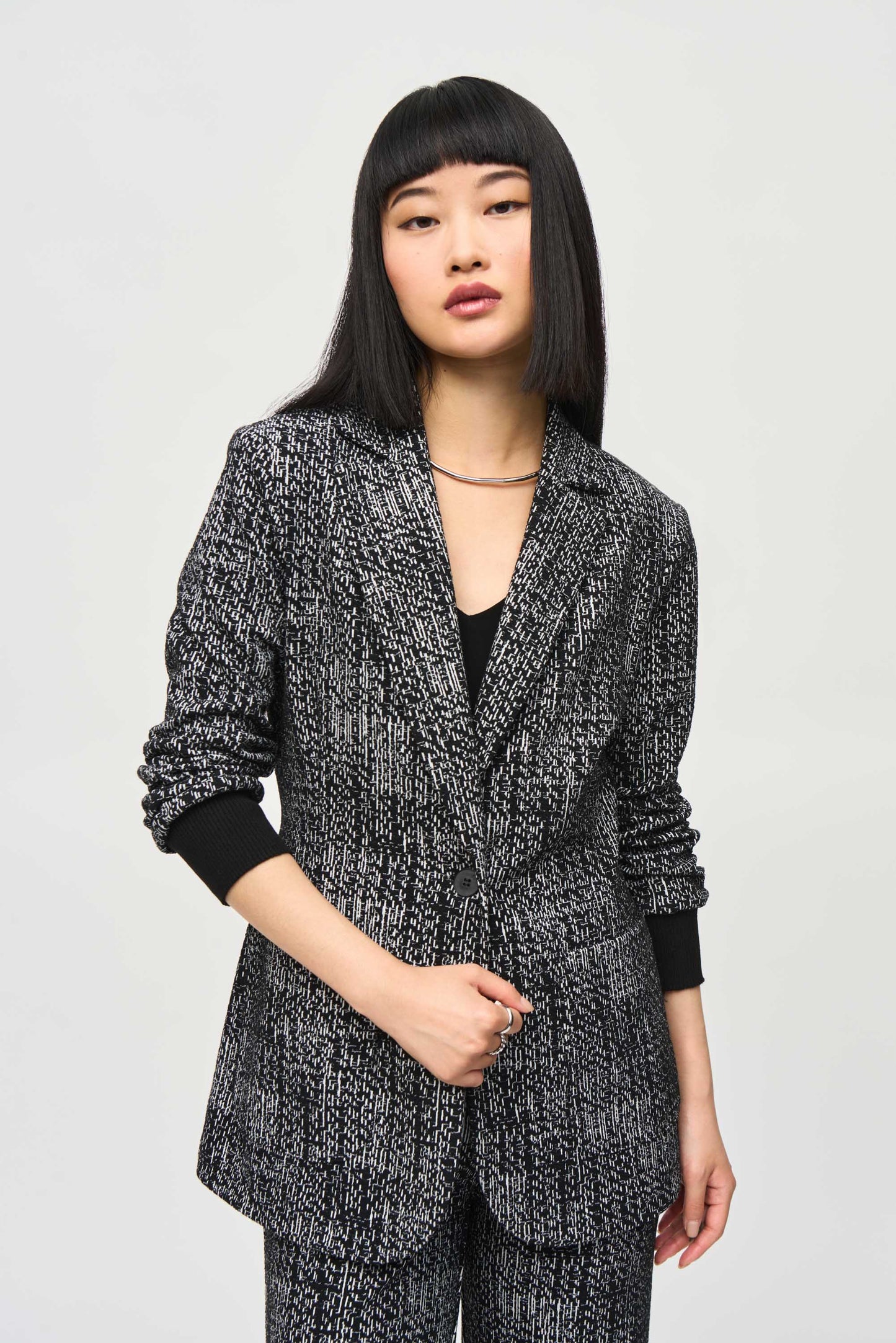 Tweed Knit Fitted Blazer
243053