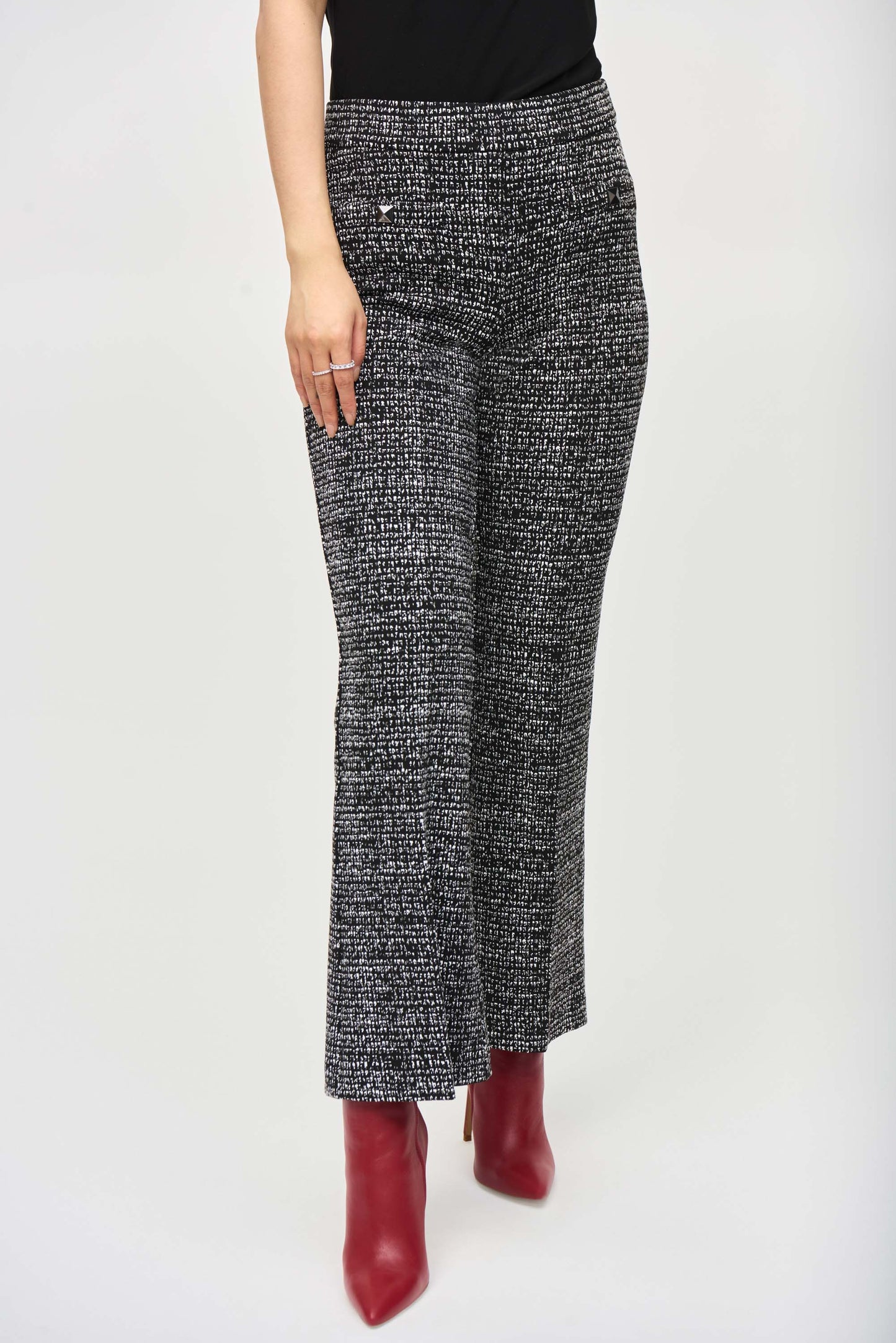 Jacquard Knit Abstract Print Pants
243047