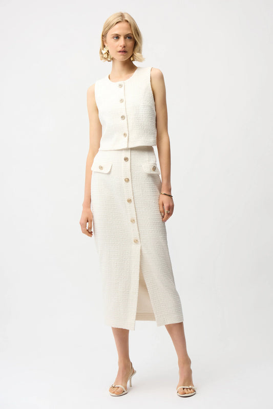 Bouclé Pencil Skirt With Gold Buttons
261301