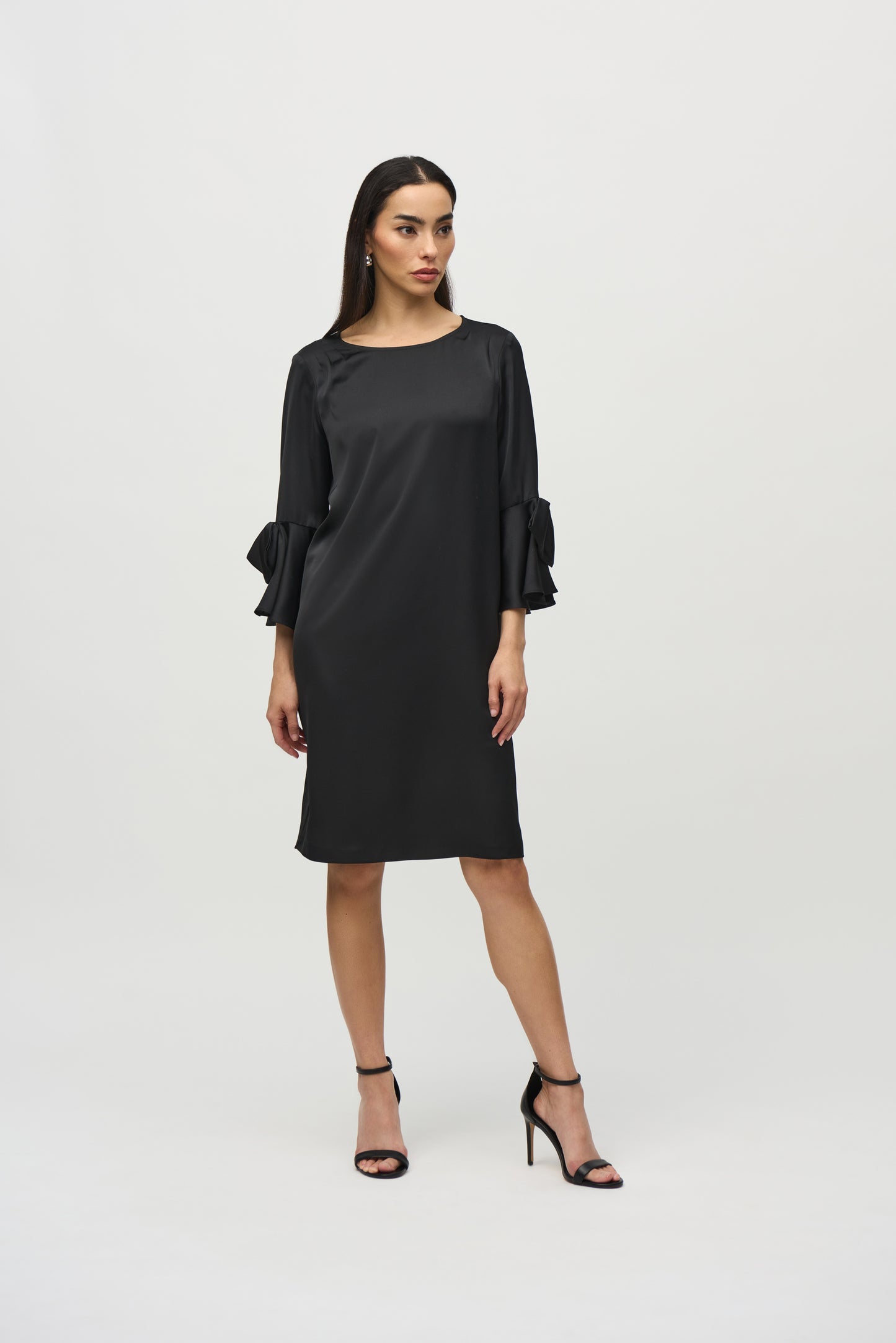 Satin Riffle Sleeve Straight Dress
244235
Hero Style