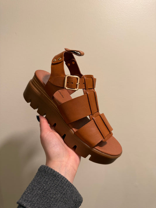 Django & Juliette Relie Sandals Dk Rum