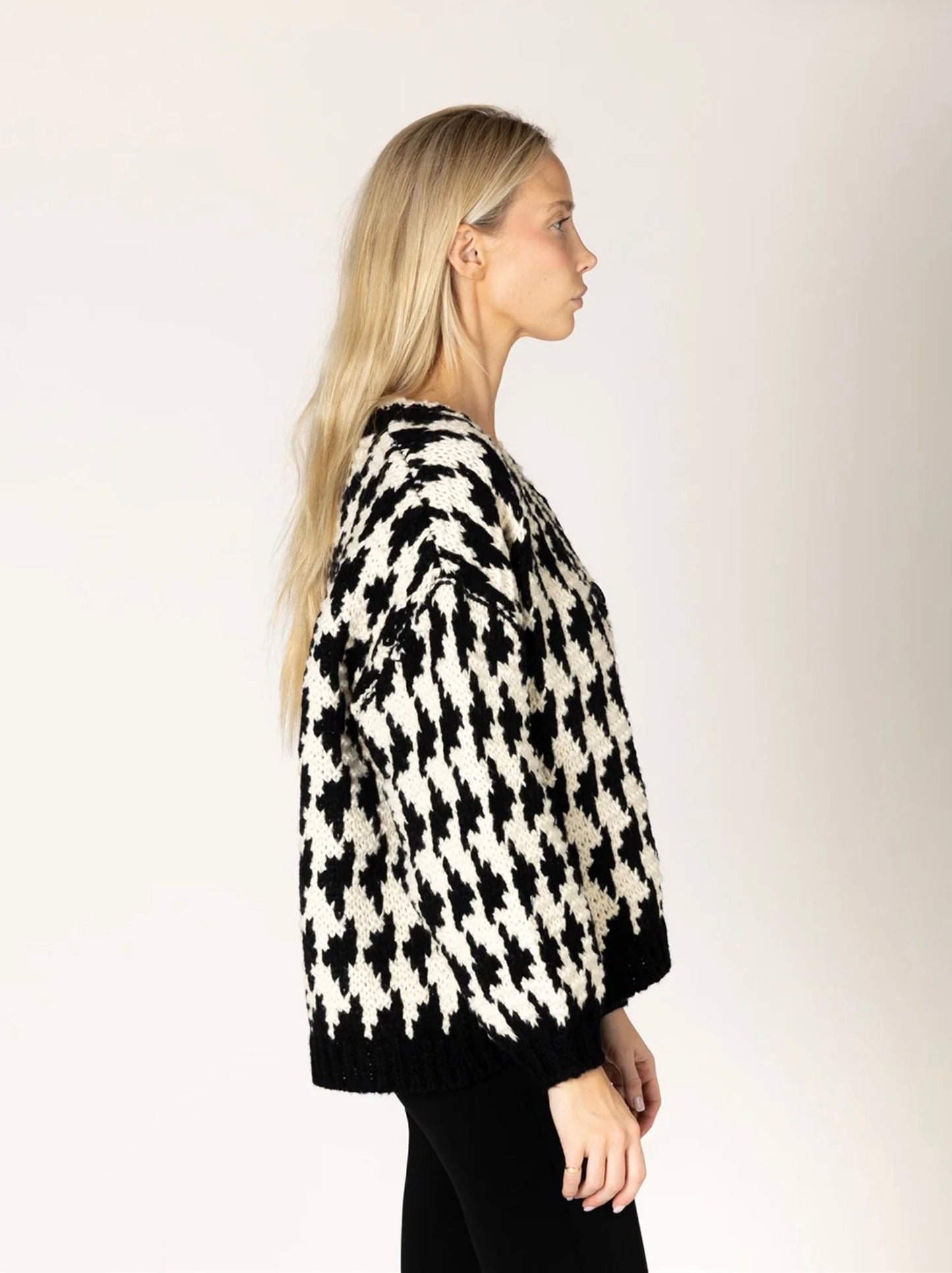 Lyla & Luxe Libby Houndstooth Cardigan