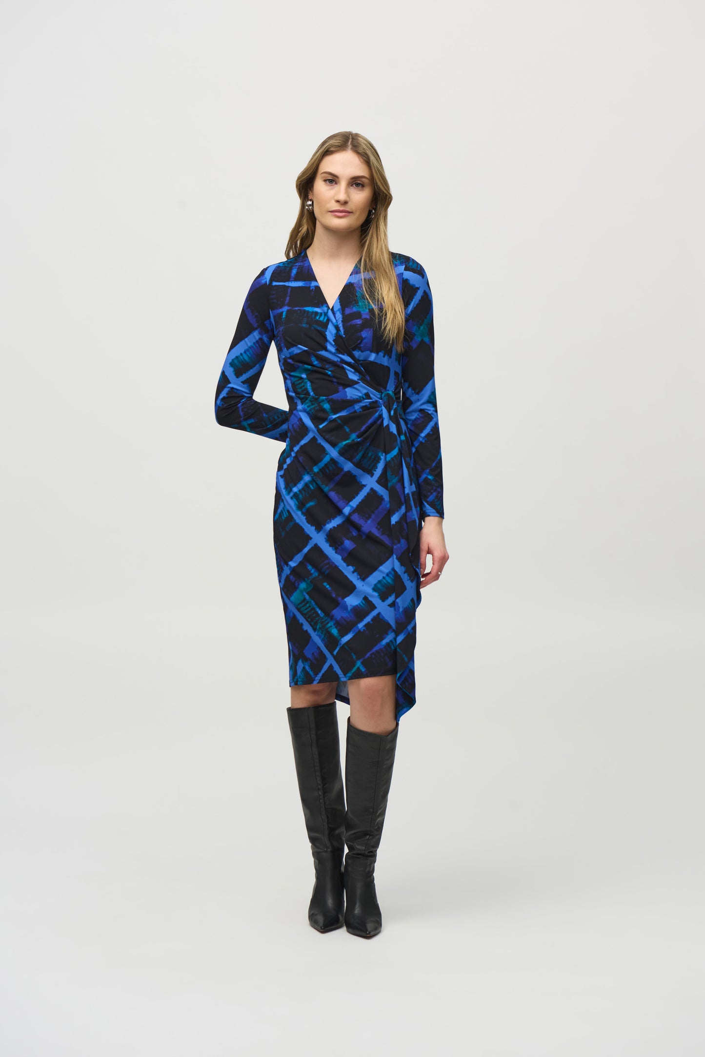 Silky Knit Abstract Print Wrap Dress
244131