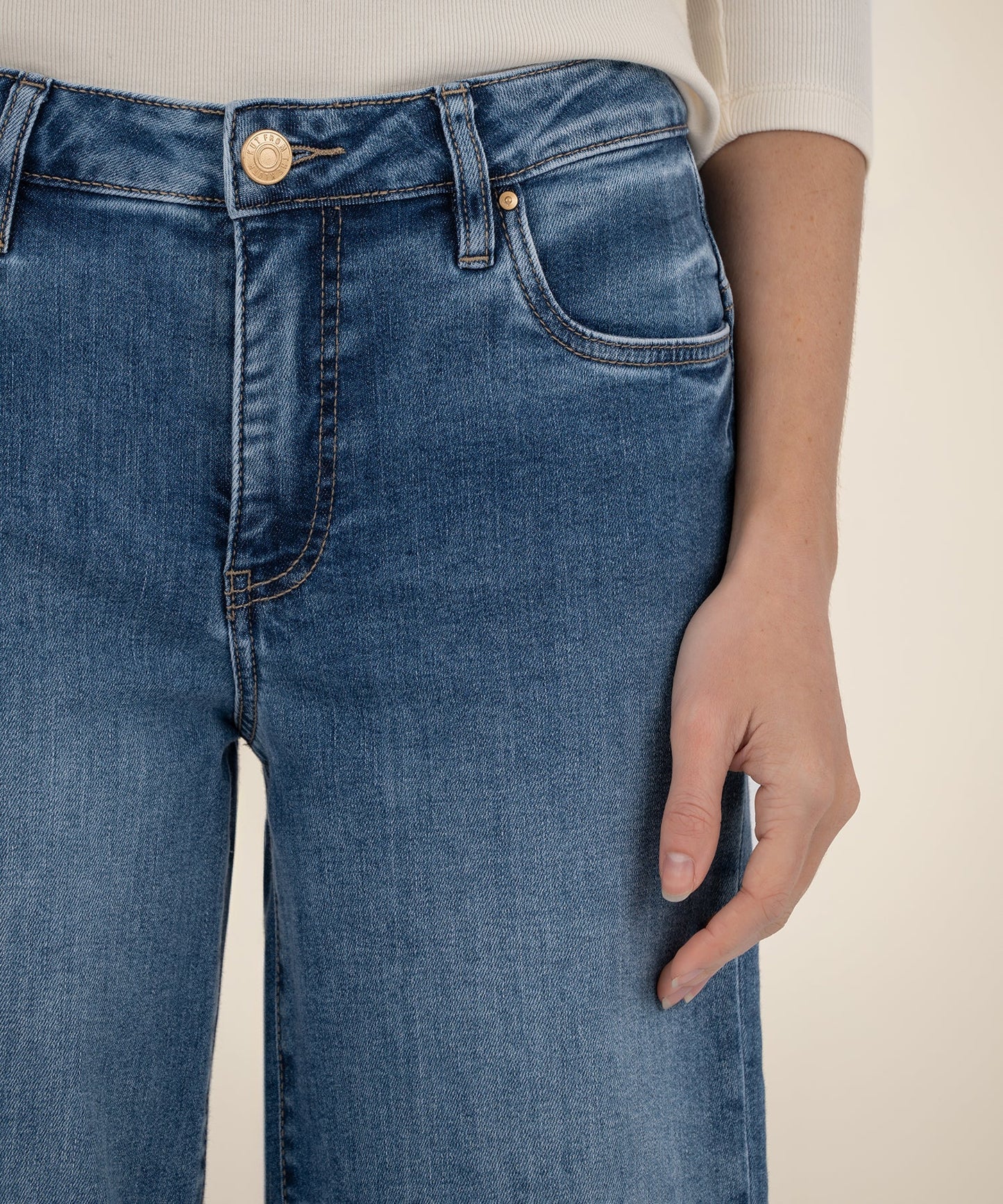 Kut Maya High Rise Wide Leg Jeans Amuse