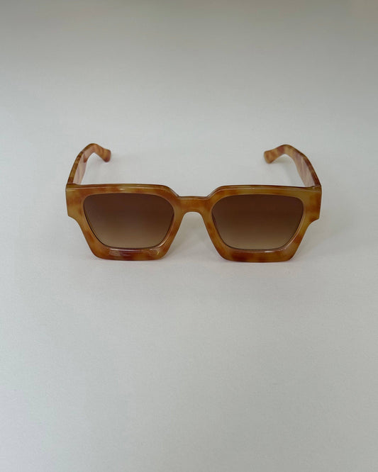 Les Trouvailles De Jen Caramel Sunnies