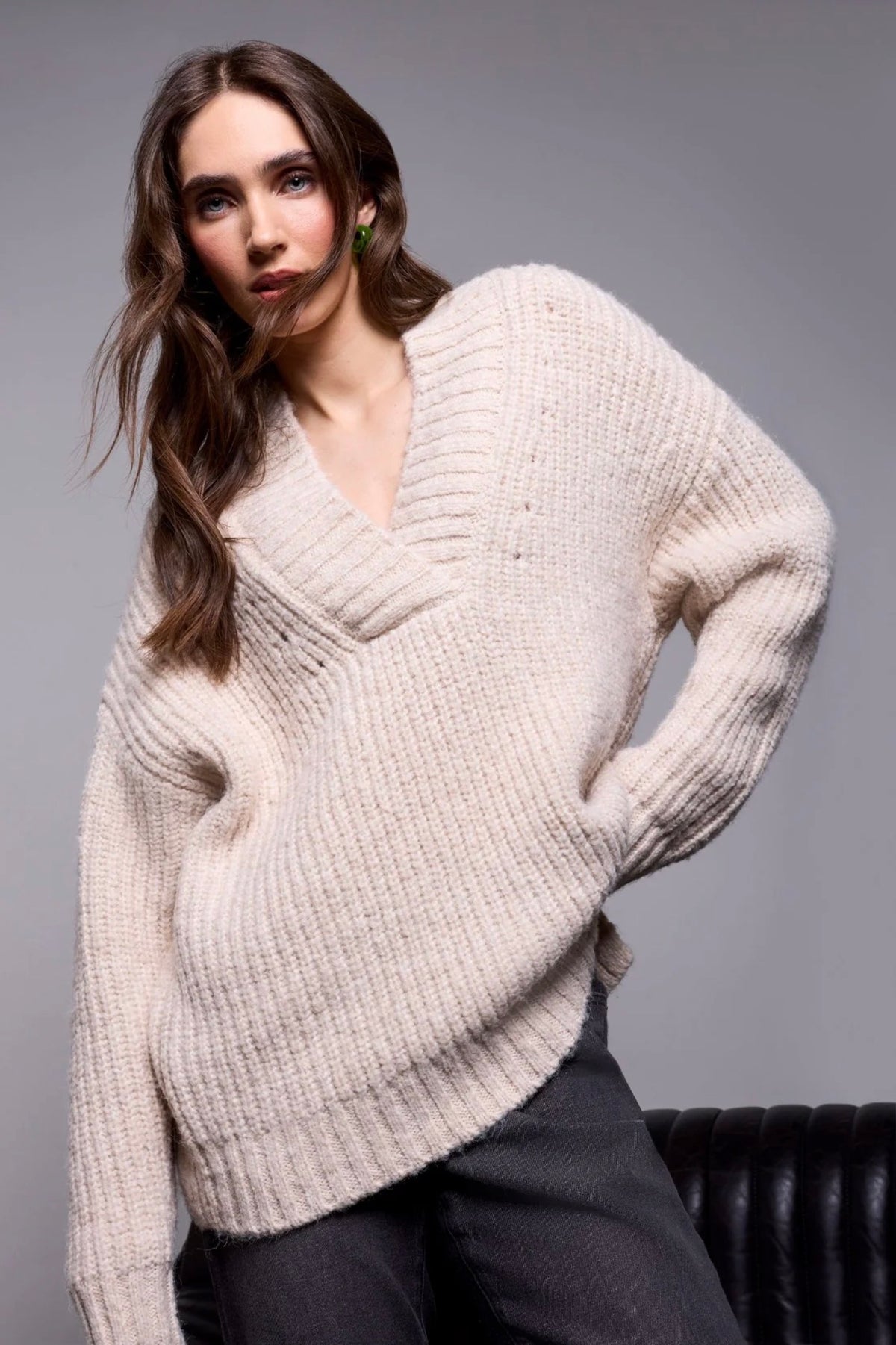 Tribal Blue Thread Chunky Ribbed V-Neck Sweater Cream