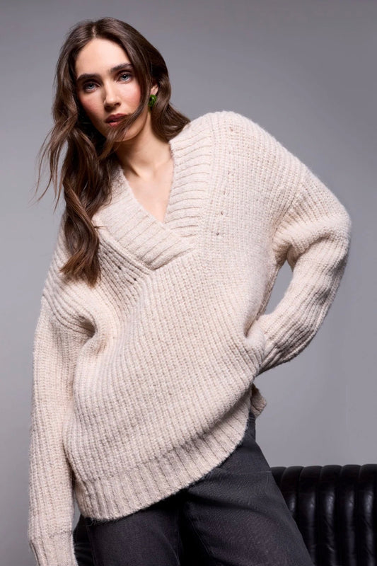 Tribal Blue Thread Chunky Ribbed V-Neck Sweater Cream