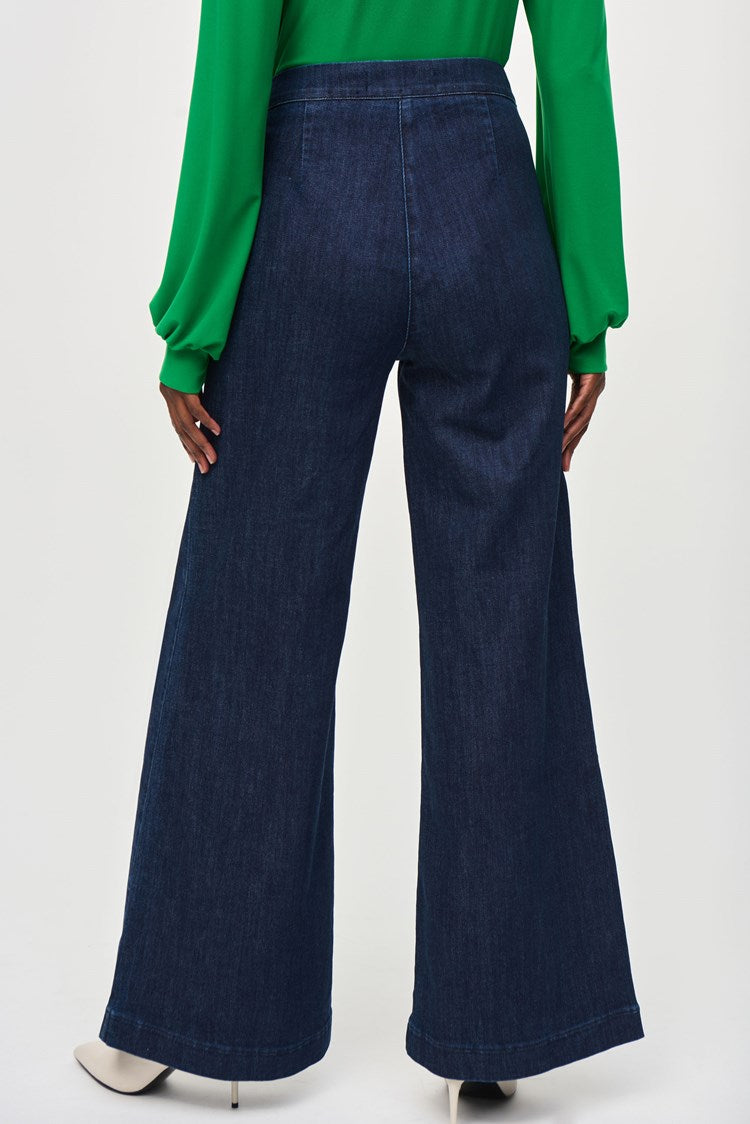 High-Rise Wide Leg Denim Pants
243900
Magazine Style