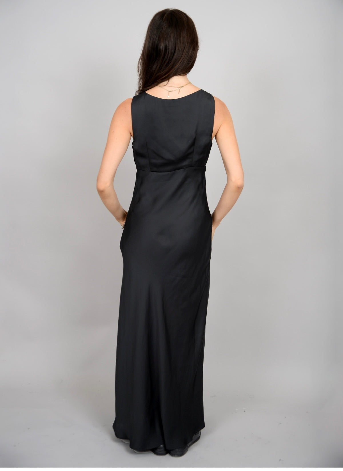 Drimma V-Neck Maxi Dress Black