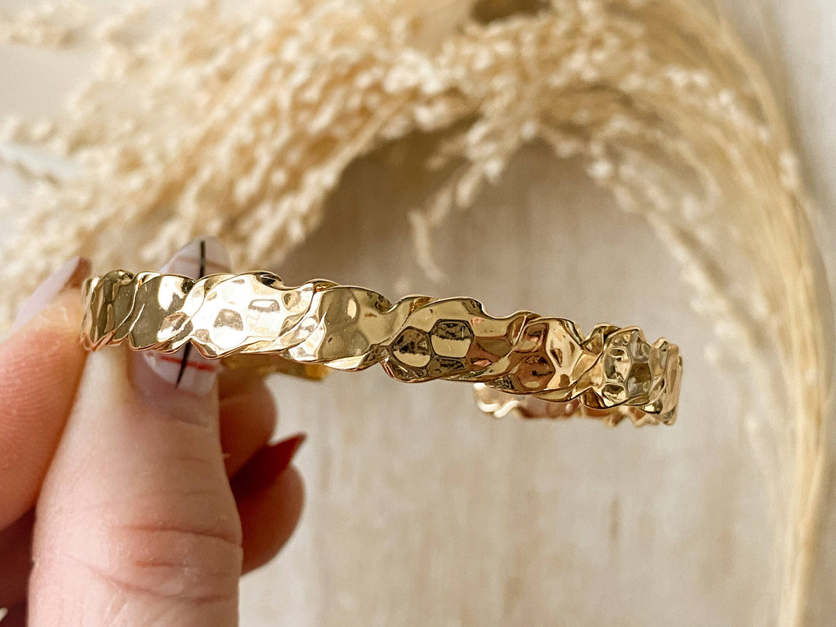 Agaveh Girl Hammered Bangle