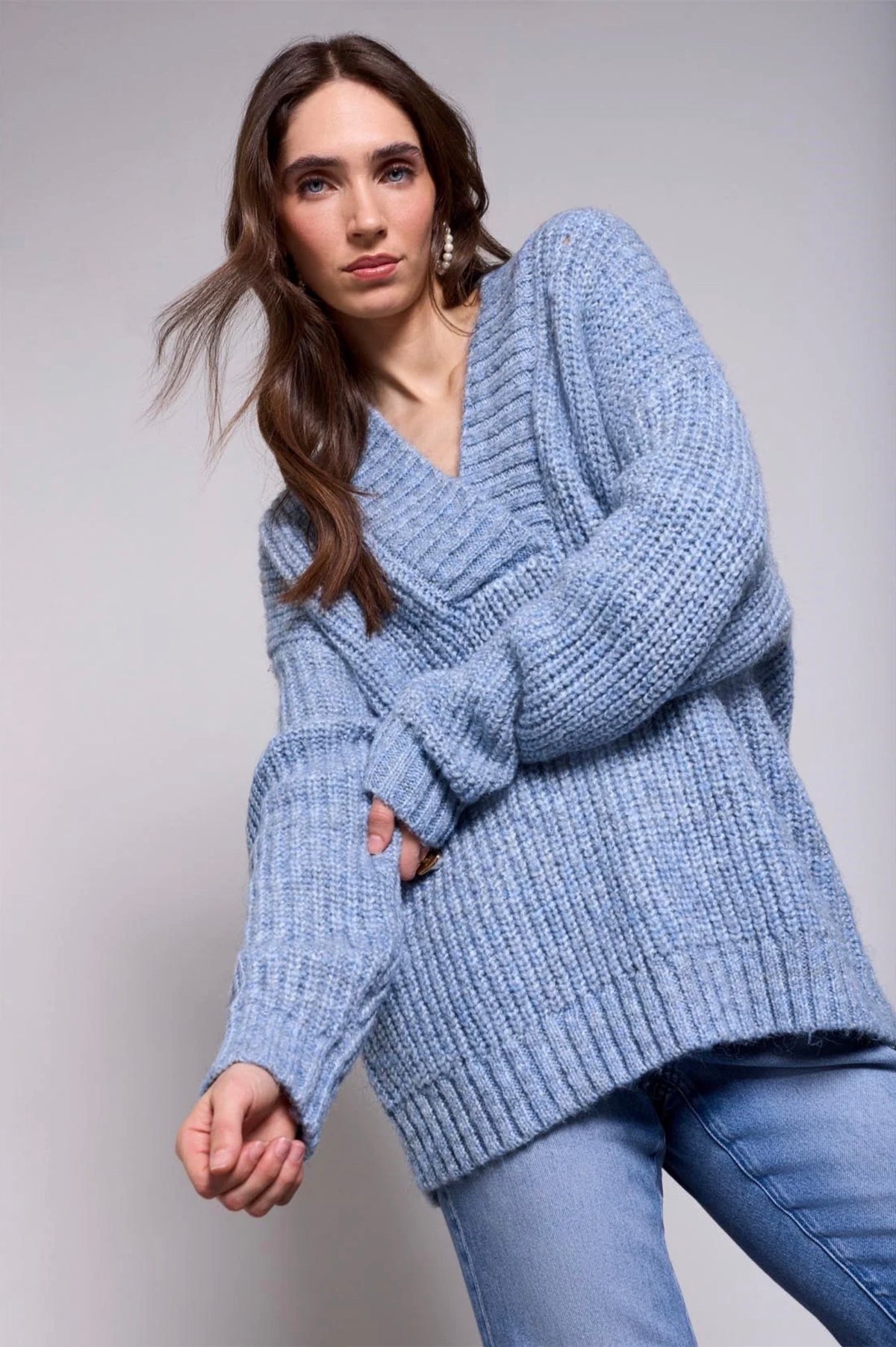 Tribal Blue Thread Chunky Ribbed V-Neck Sweater Satin Sky