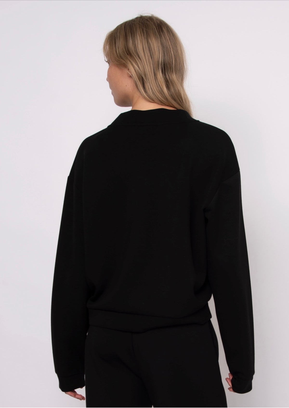 RD Style Vy Soft Knit V-Neck Pullover Black