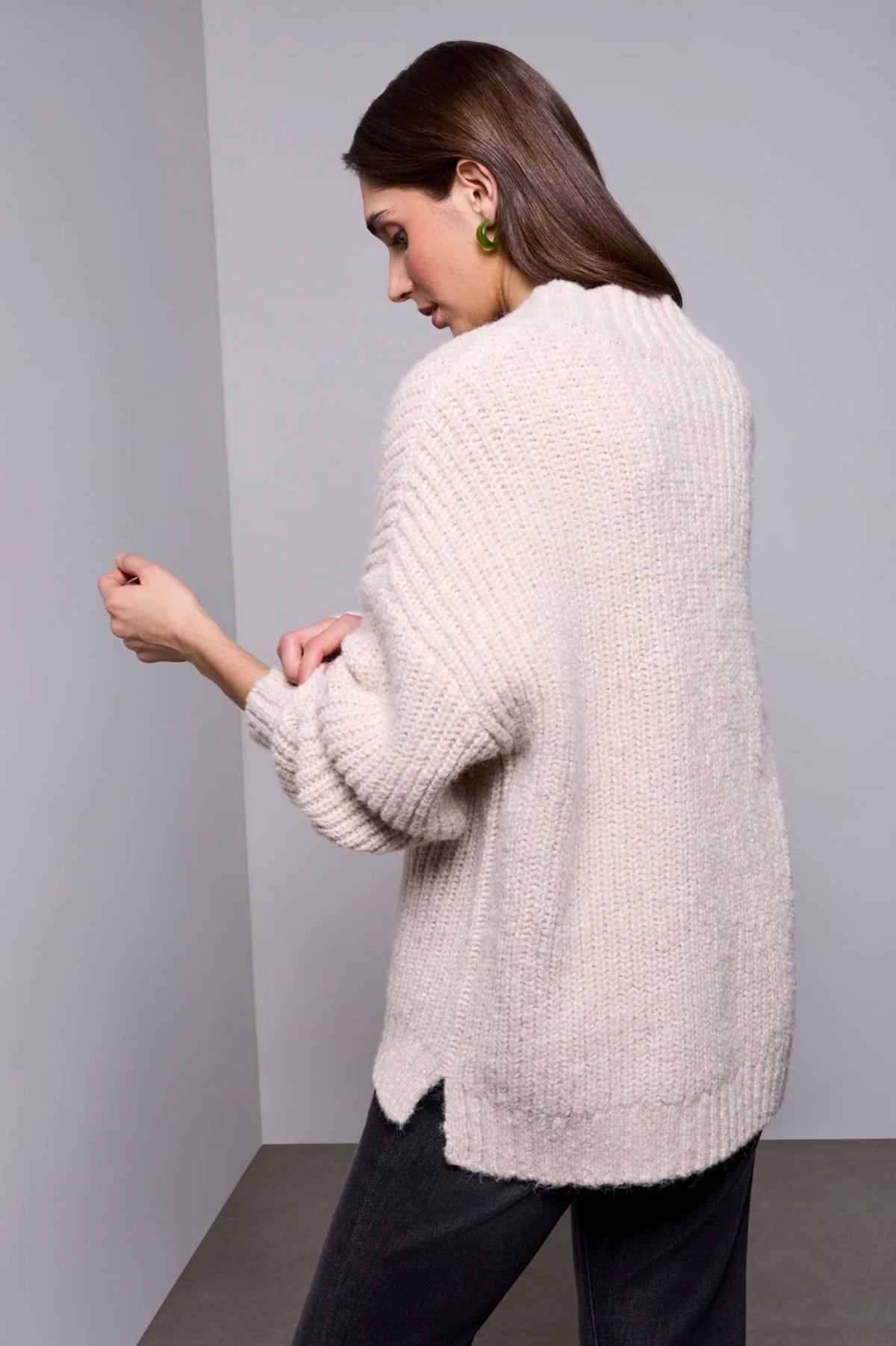 Tribal Blue Thread Chunky Ribbed V-Neck Sweater Cream
