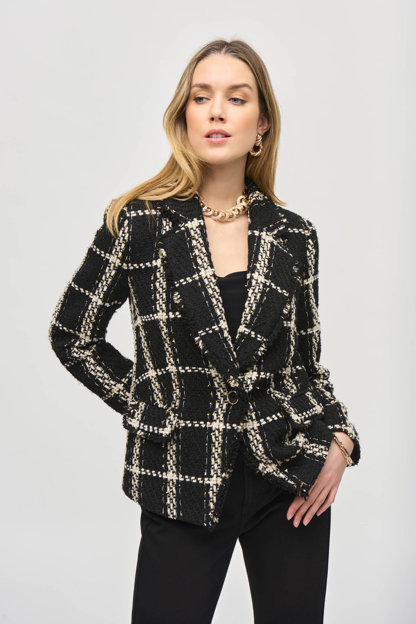 Plaid Bouclé Blazer With Pockets
243960
Magazine Style