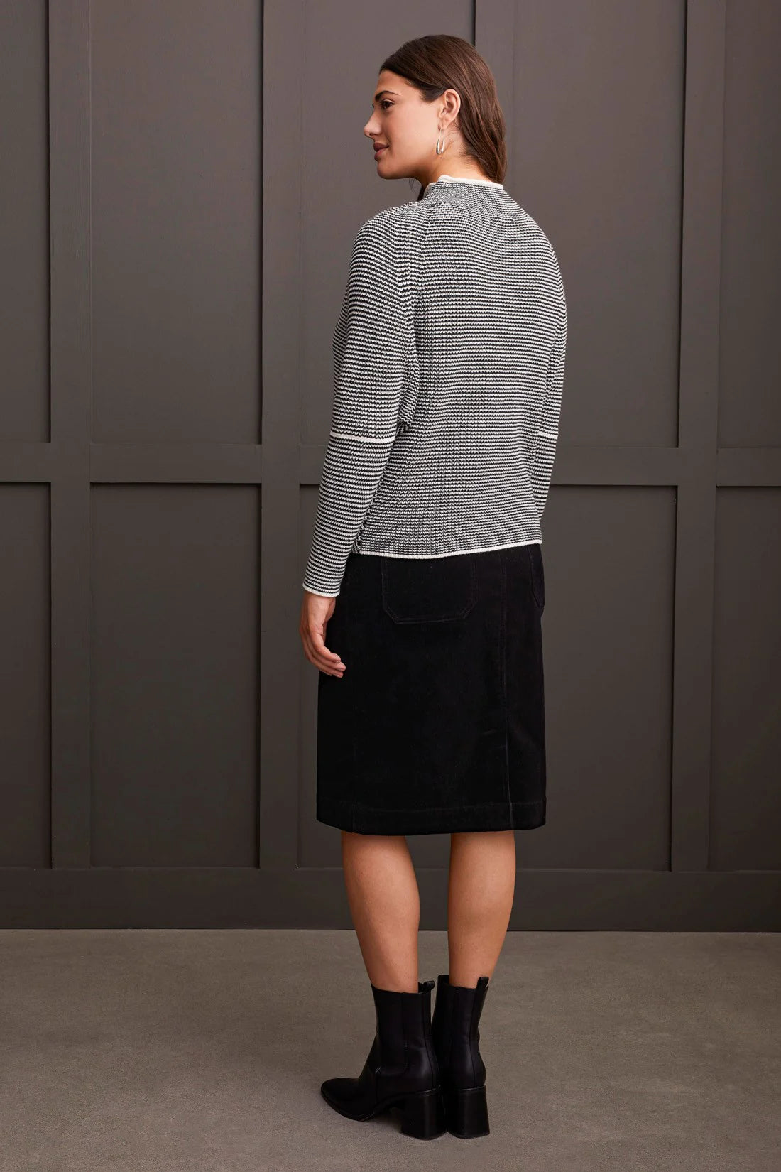 FUNNEL NECK SWEATER WITH CONTRAST TIPPING