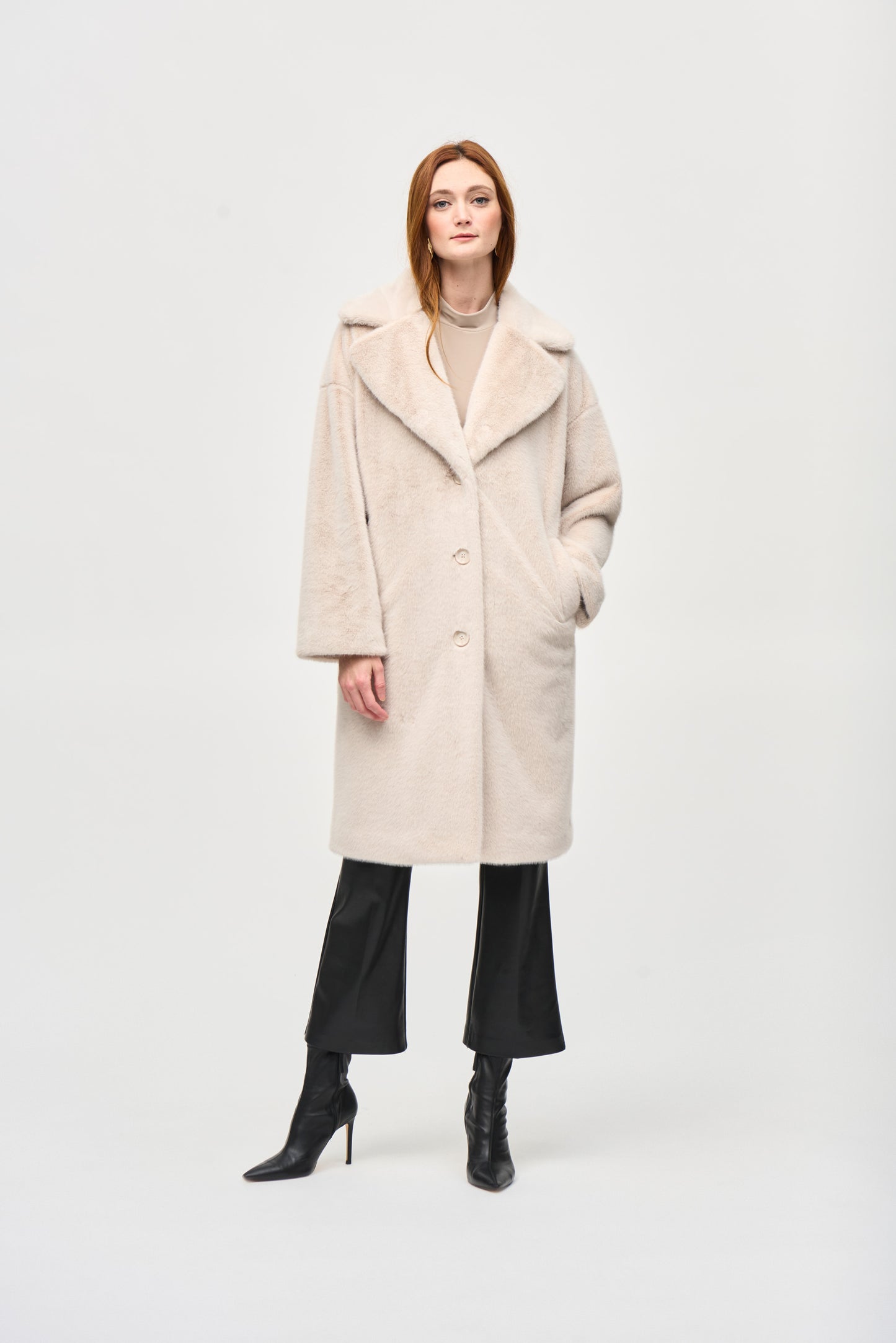 Faux Fur Straight Coat
243902