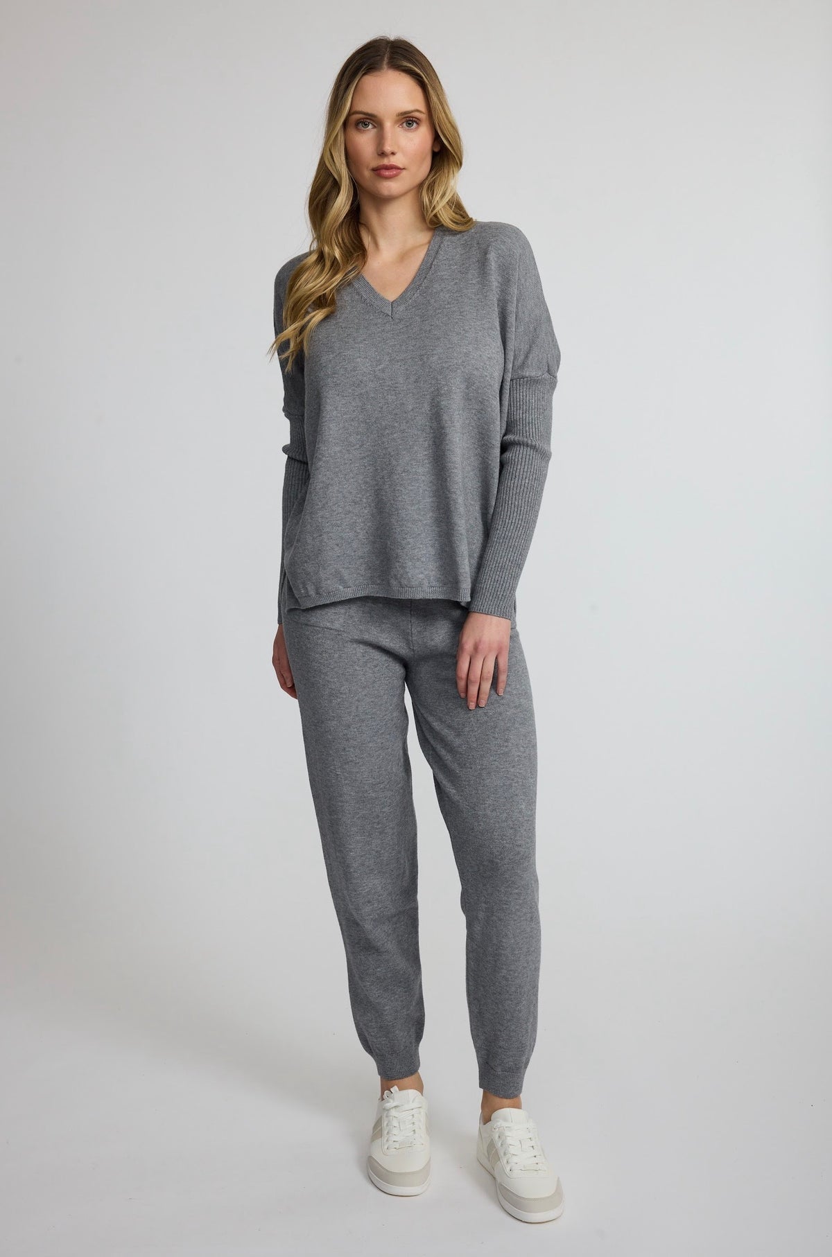 Pistache Ribbed Sleeve V-Neck Sweater Grey